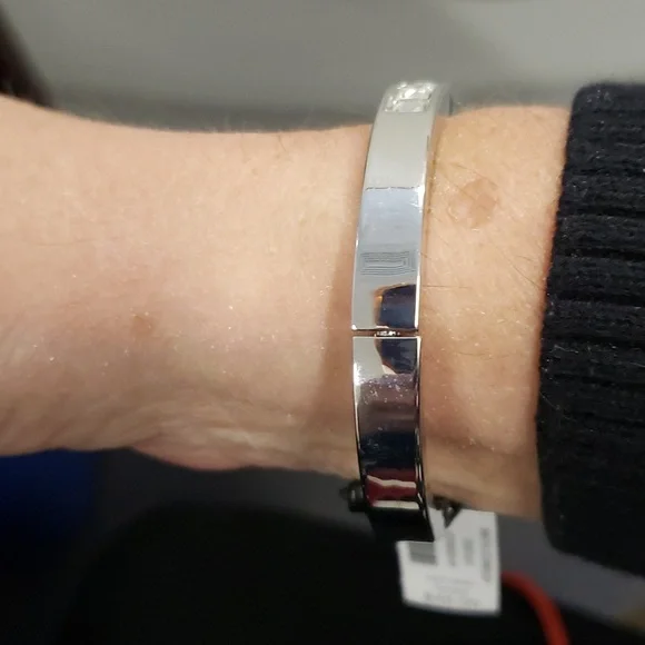 NWT WHBM Silver Rhinestone Bangle Bracelet - Picture 4 of 7